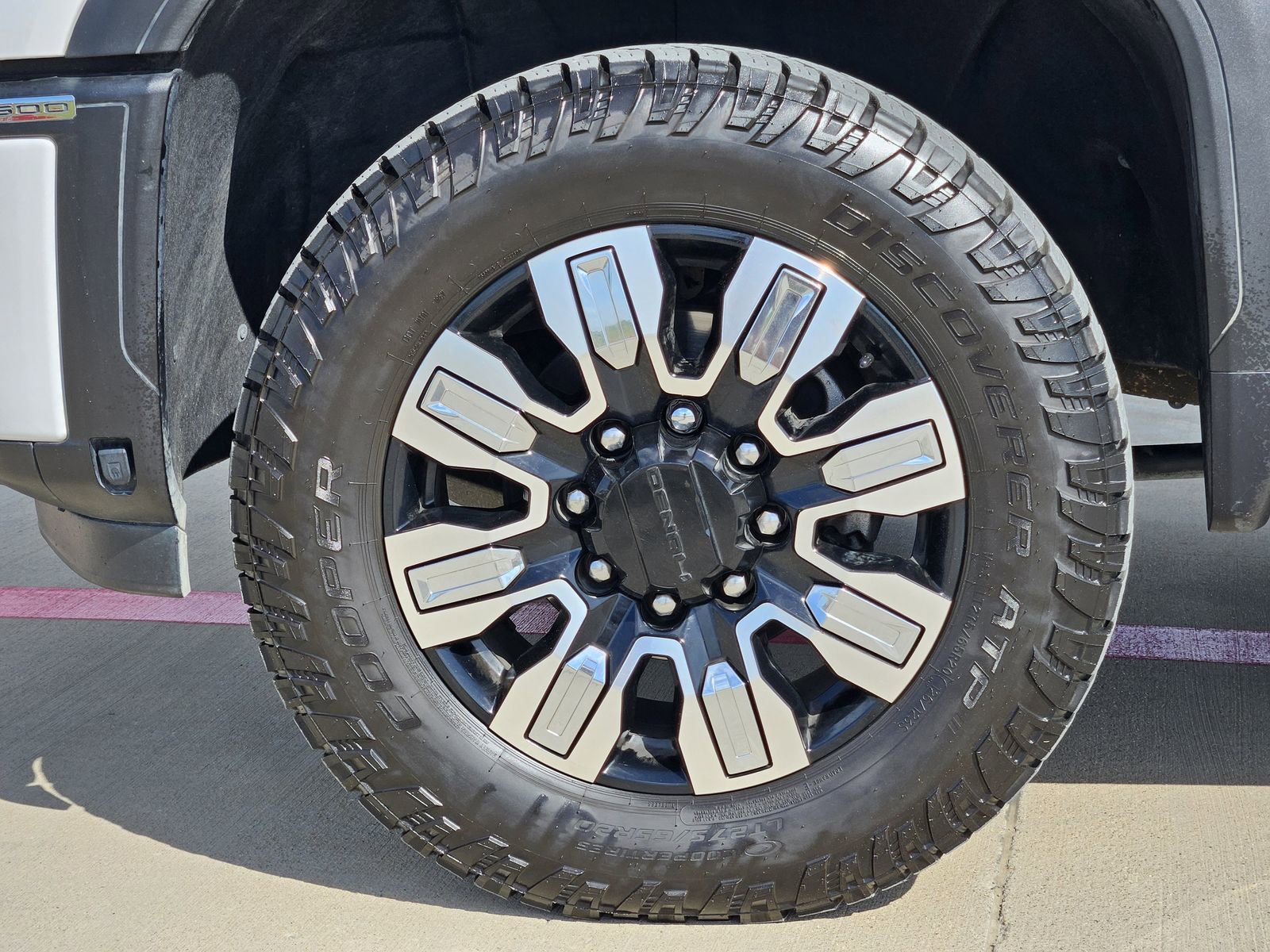 Used 2024 GMC Sierra 2500 Denali w/ Denali Reserve Package AWD/4WD image 14