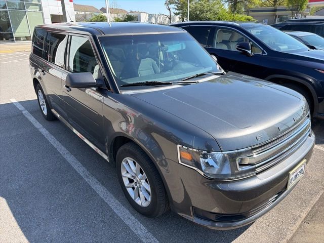 Used 2019 Ford Flex SE image 2
