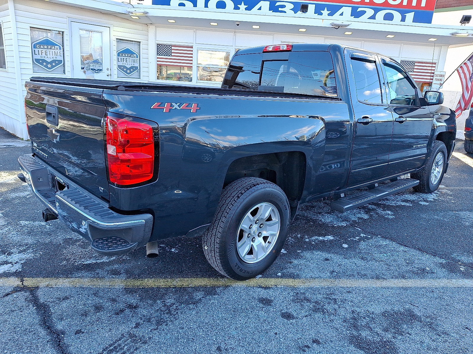 Used 2018 Chevrolet Silverado 1500 LT w/ All Star Edition image 5