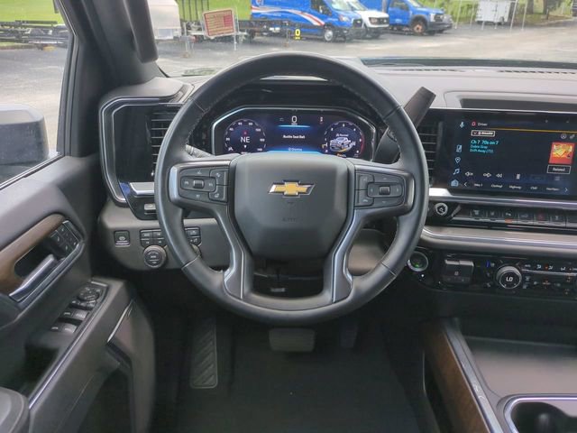 Used 2025 Chevrolet Silverado 3500 High Country w/ High Country Premium Package AWD/4WD image 15
