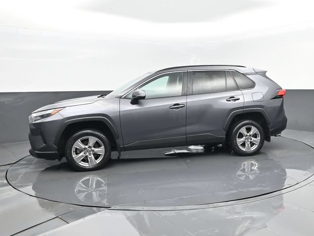 Used 2022 Toyota RAV4 XLE AWD/4WD image 5