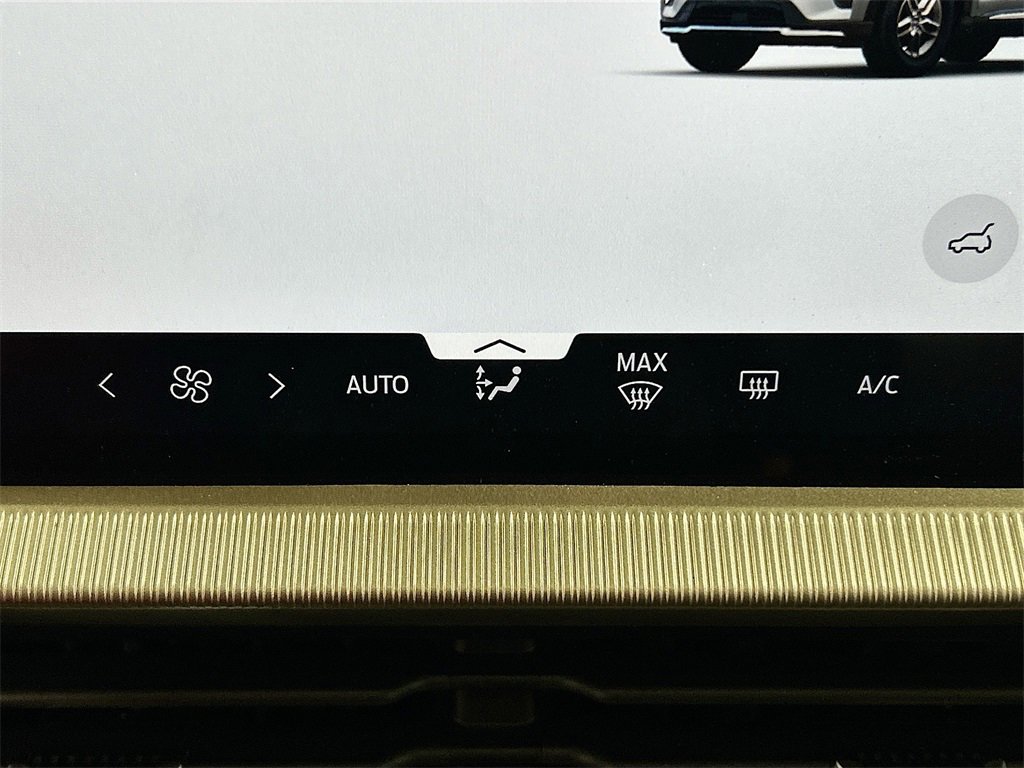 Used 2025 Ford Explorer Active w/ Active Comfort Package image 14