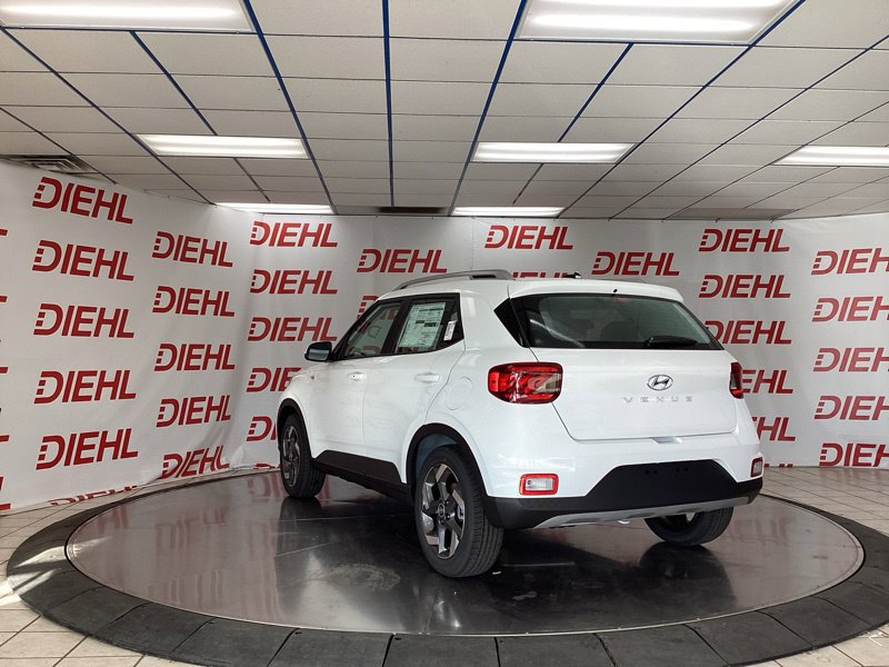 New 2026 Hyundai Venue SEL FWD image 5