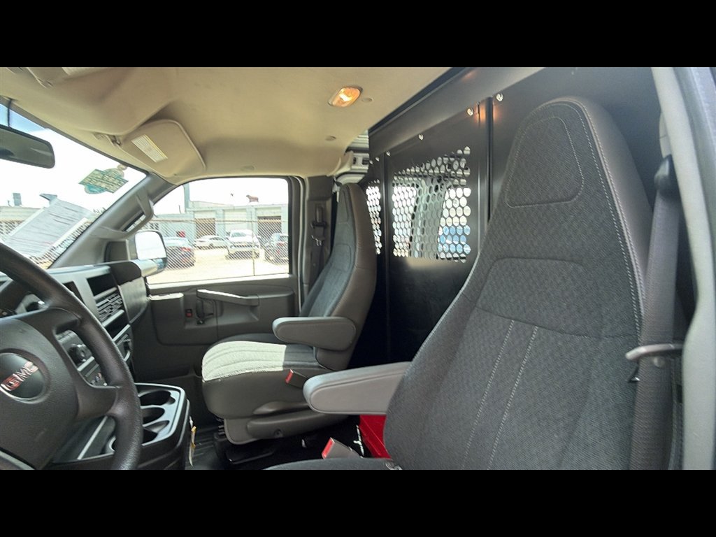 Used 2025 GMC Savana 2500 w/ Driver Convenience Package RWD image 21