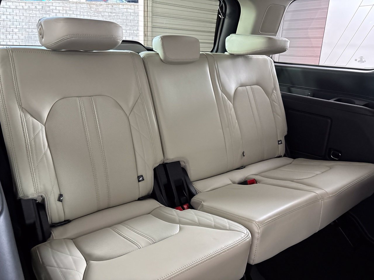 Used 2019 Ford Expedition Platinum AWD/4WD image 32
