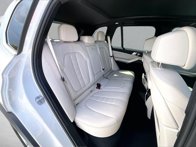 Used 2022 BMW X5 sDrive40i w/ Premium Package RWD image 29