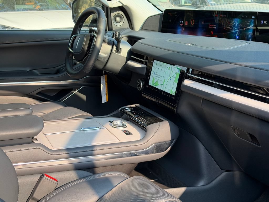 New 2027 Lincoln Navigator L Premier AWD/4WD image 15