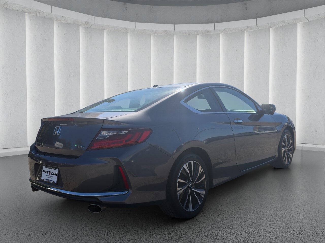Used 2017 Honda Accord EX-L image 5