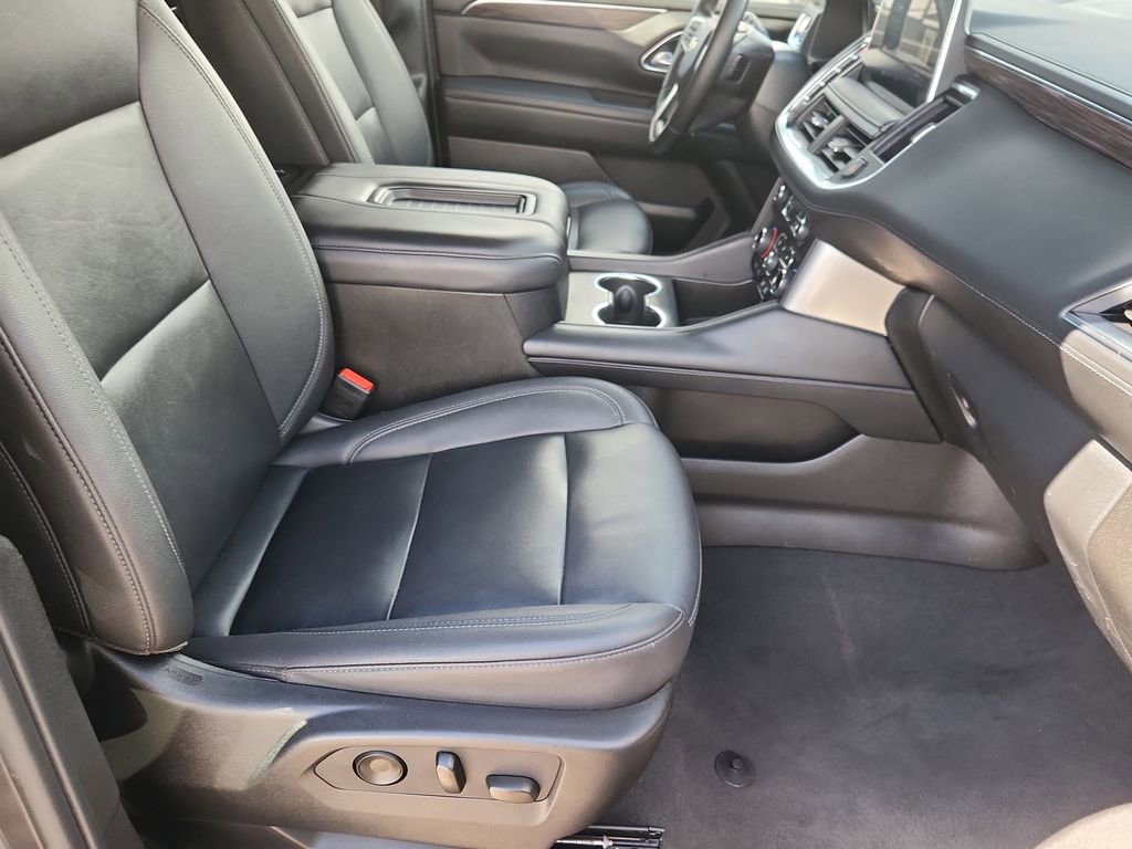 Used 2024 Chevrolet Suburban LT AWD/4WD image 15