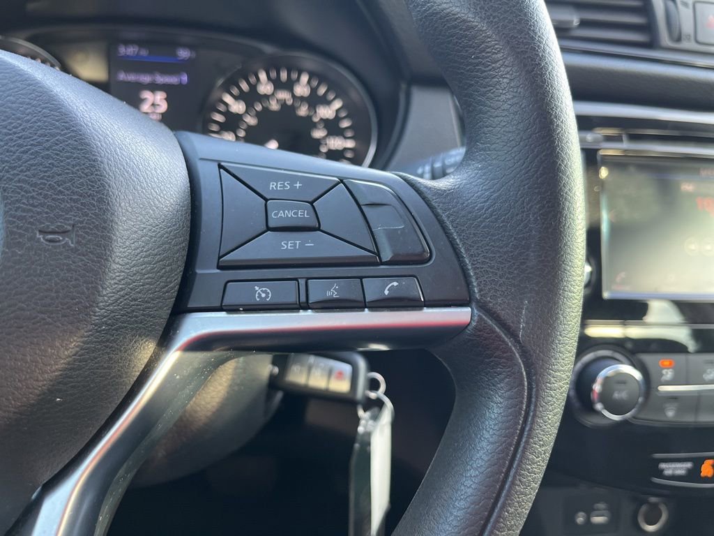 Used 2018 Nissan Rogue S image 60