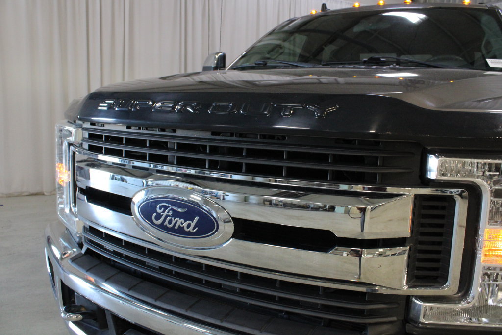 Used 2019 Ford F350 XLT w/ XLT Premium Package AWD/4WD image 31
