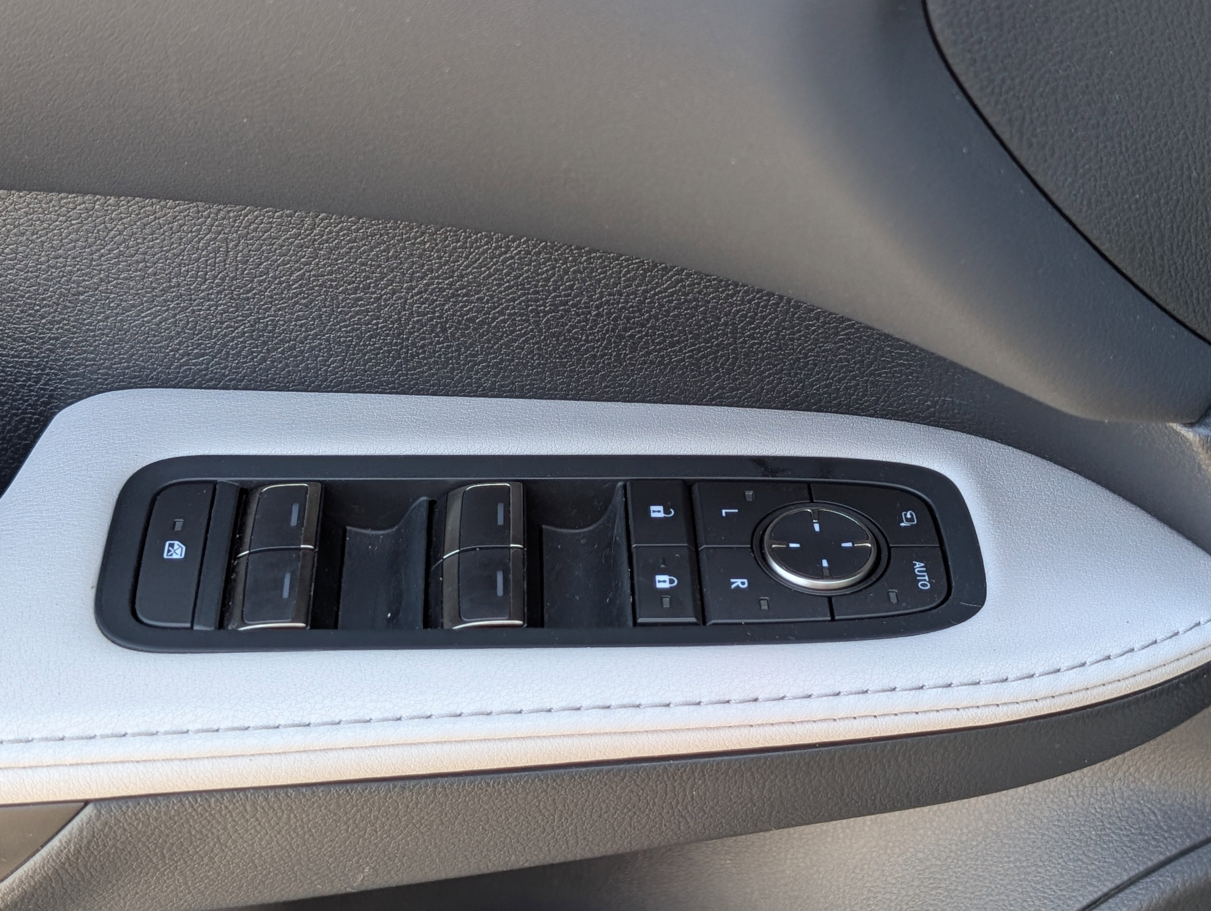 Used 2025 Lexus RX 350 Premium image 20