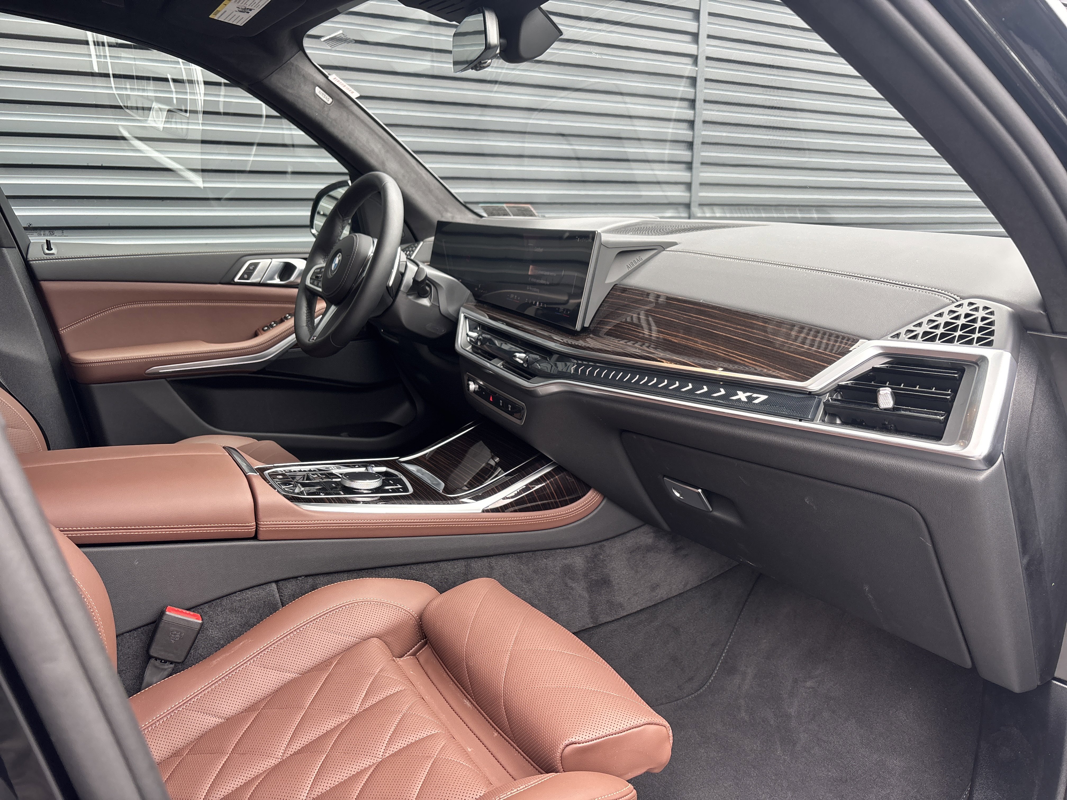 Used 2026 BMW X7 xDrive40i w/ M Sport Package image 13