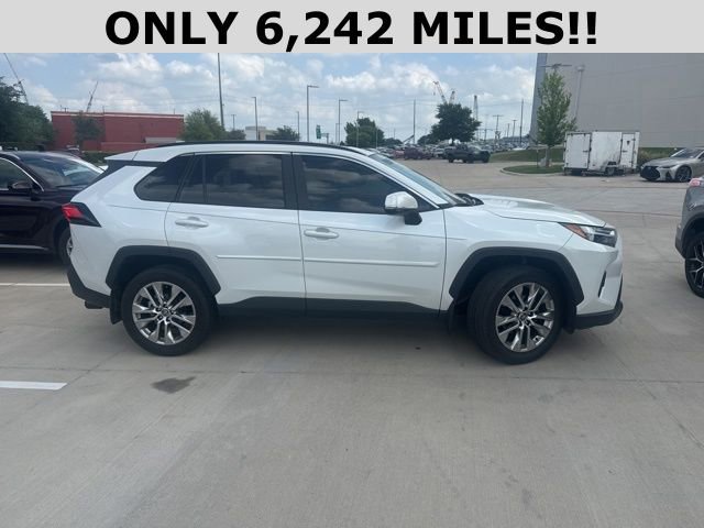 Used 2025 Toyota RAV4 XLE Premium image 2