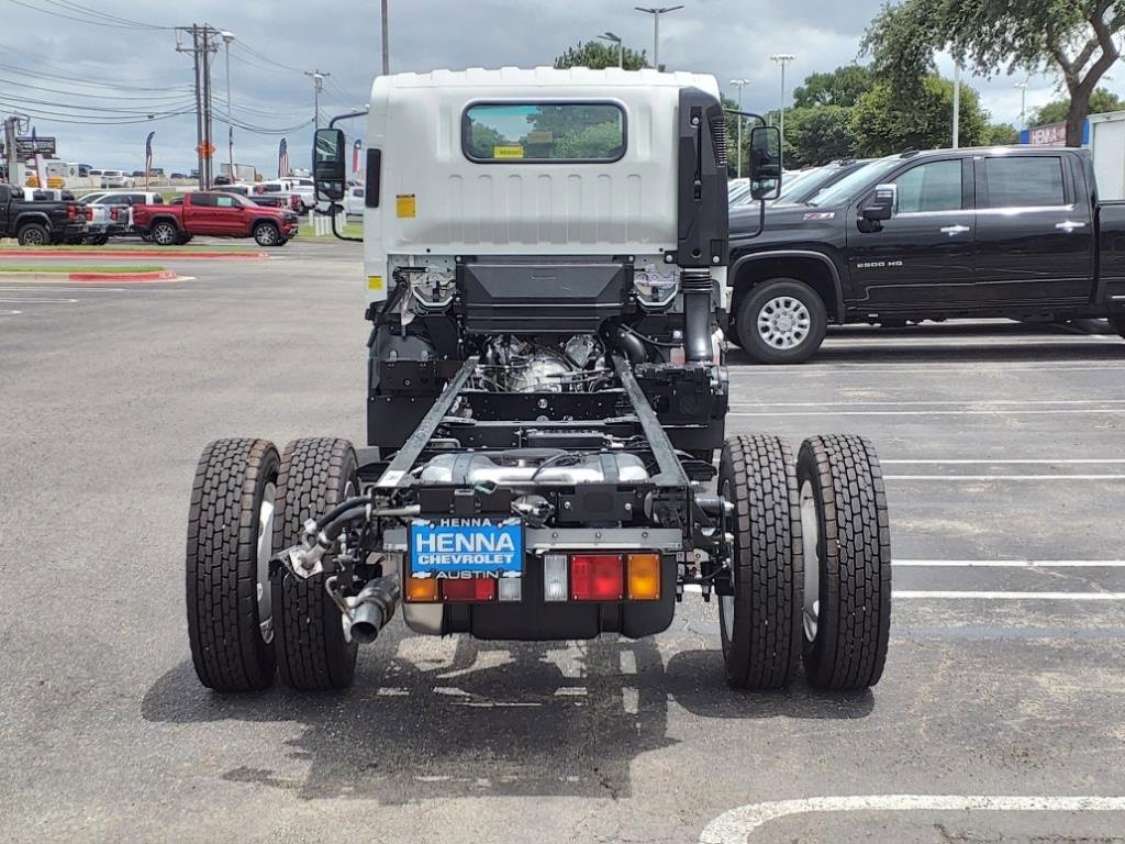 New 2025 Chevrolet Low Cab Forward image 5