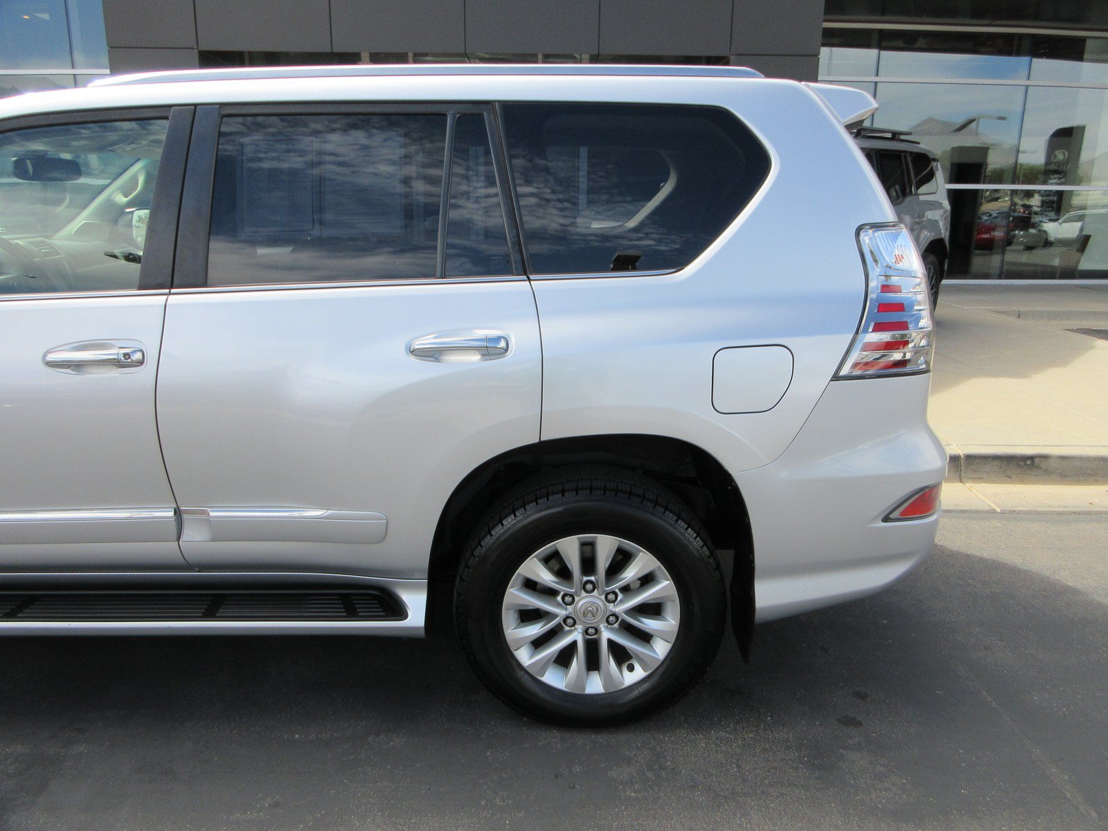 Used 2019 Lexus GX 460 Premium AWD/4WD image 4