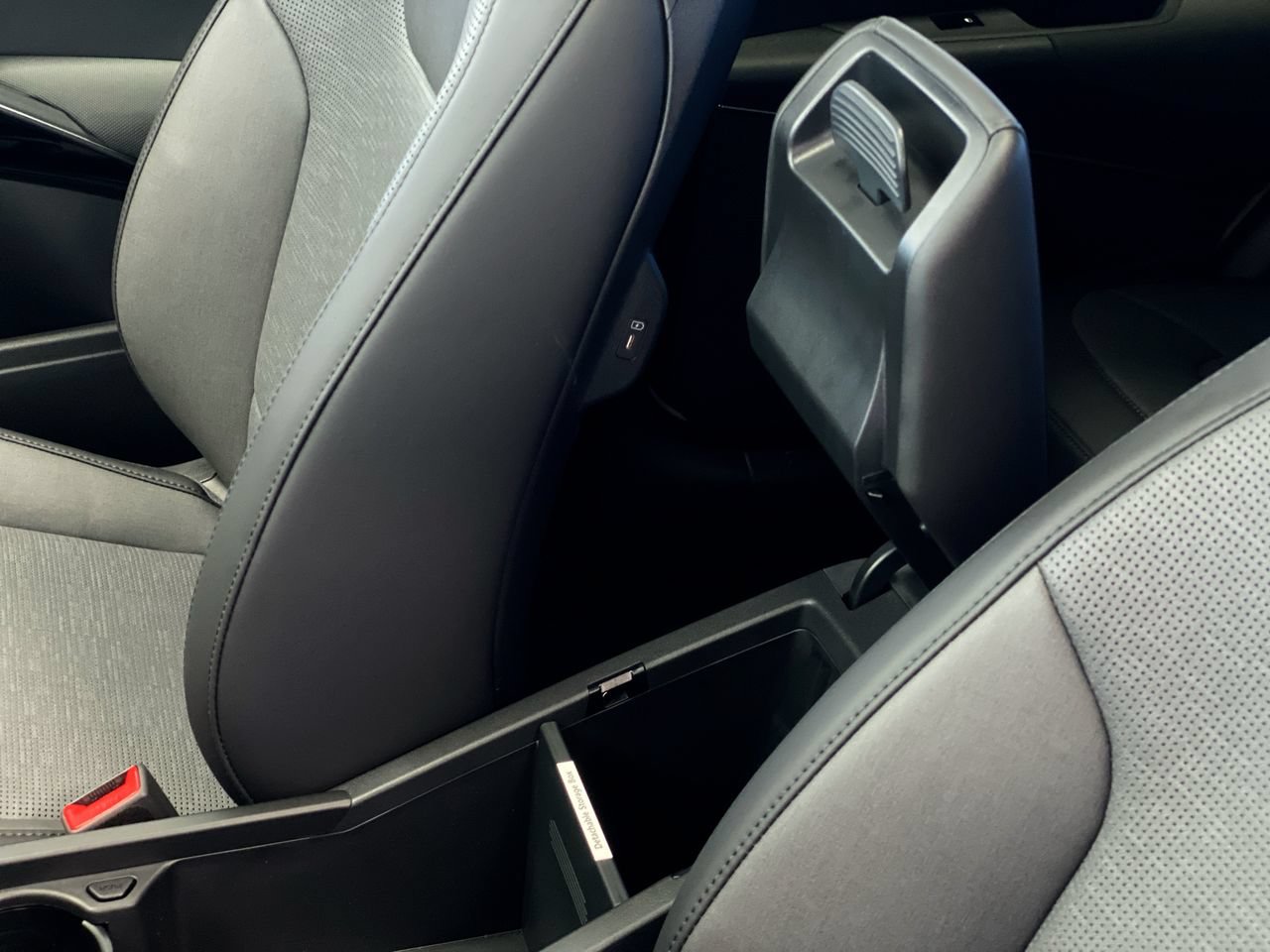 New 2026 Kia Niro FWD image 29