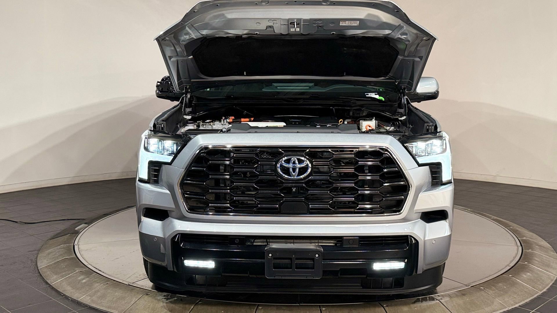 Used 2023 Toyota Sequoia Platinum image 97