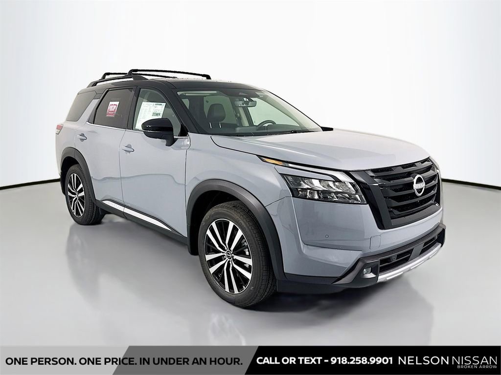 New 2025 Nissan Pathfinder Platinum w/ Black Appearance Package image 3