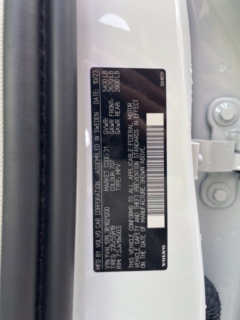 Certified 2024 Volvo XC60 B5 Plus w/ Climate Package AWD/4WD image 27