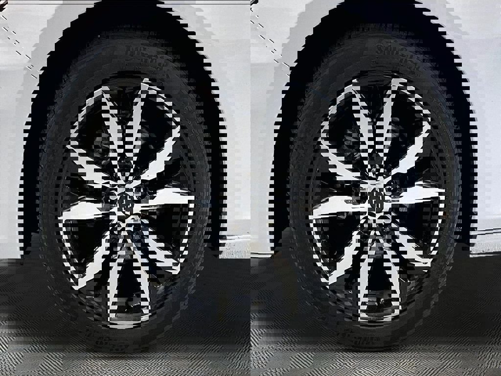 Used 2025 Chevrolet Malibu RS image 28