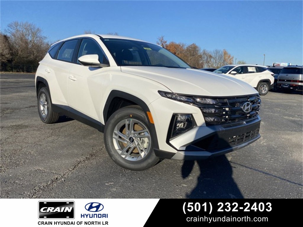 New 2025 Hyundai Tucson SE image 1