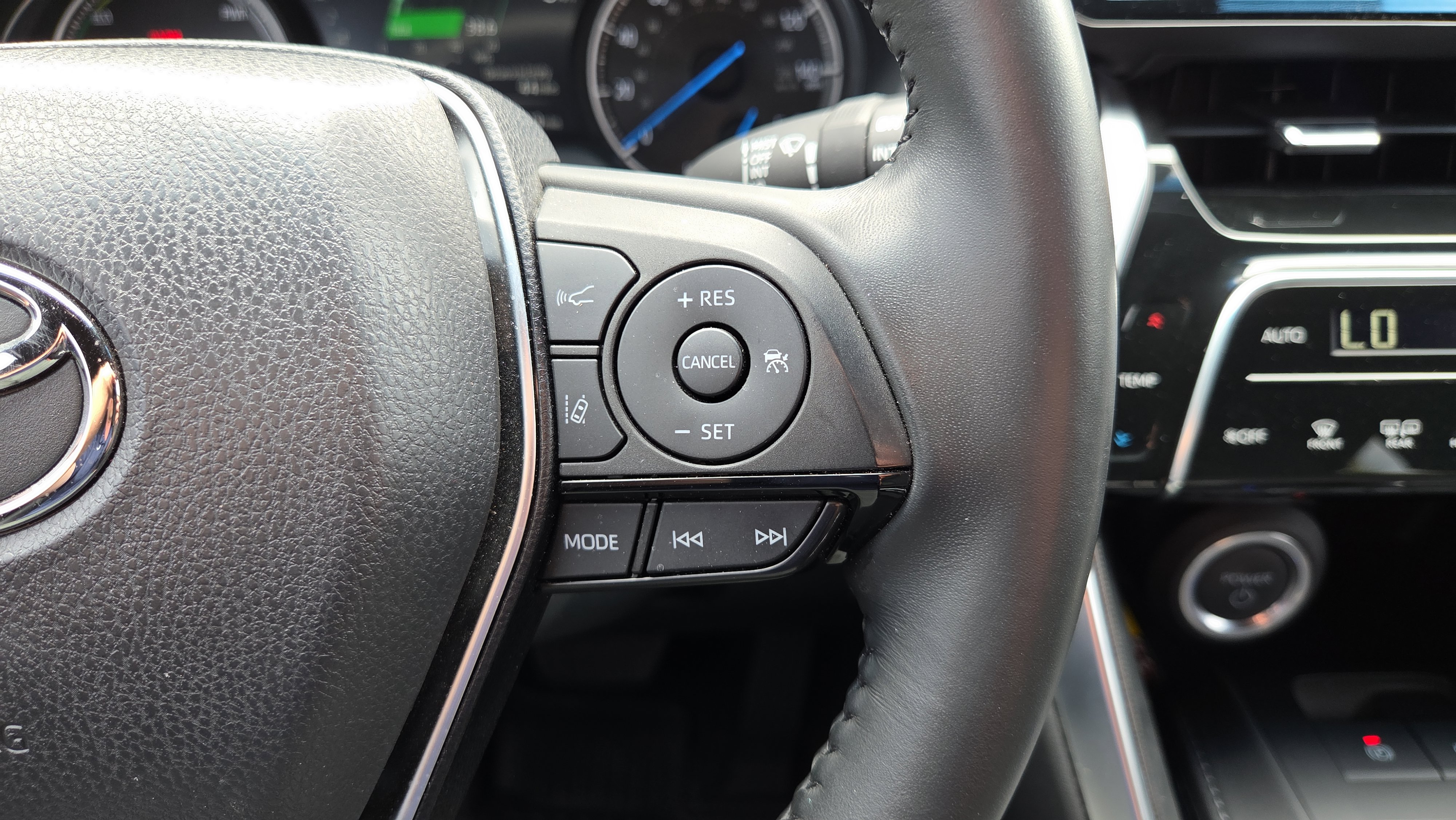 Certified 2024 Toyota Venza Nightshade image 29