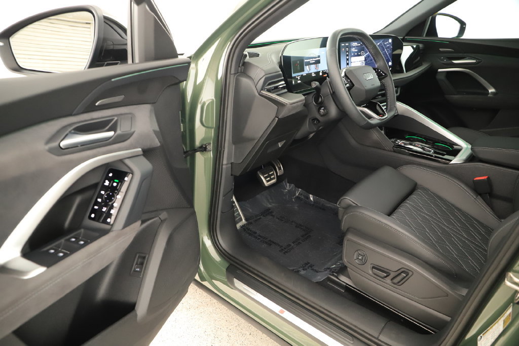 Used 2026 Audi SQ5 Premium Plus AWD/4WD image 14