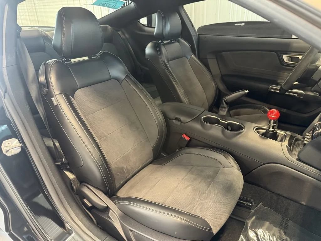 Used 2019 Ford Mustang Shelby GT350 w/ Technology Package RWD image 18