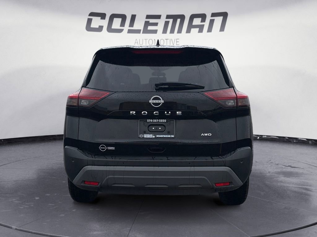 Used 2023 Nissan Rogue S image 4