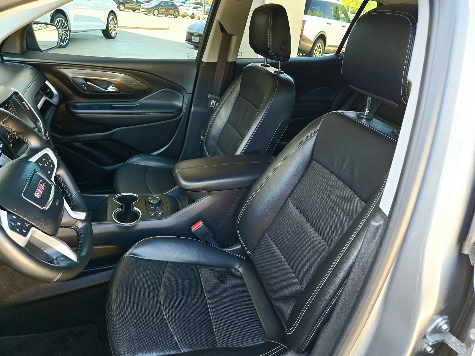 Used 2023 GMC Terrain SLT image 22