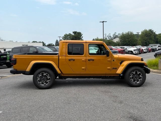 New 2026 Jeep Gladiator Sport AWD/4WD image 7