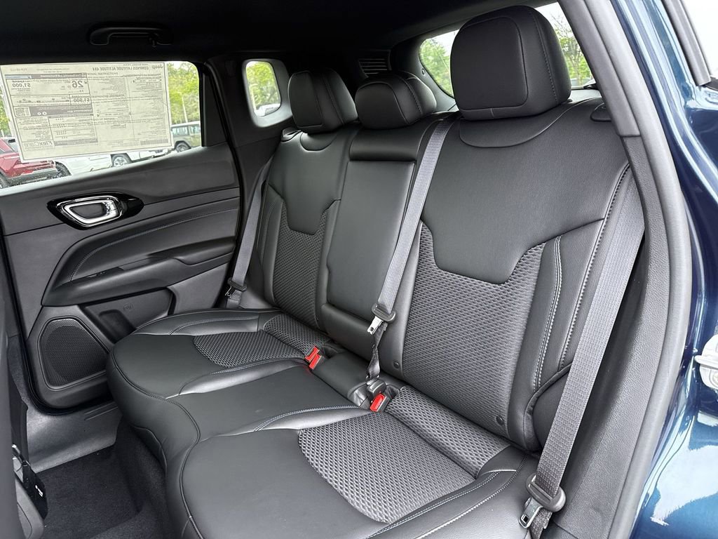 New 2026 Jeep Compass Latitude image 22