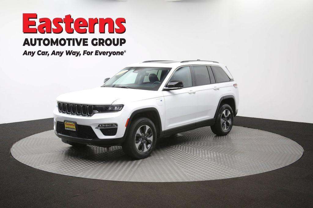 Used 2022 Jeep Grand Cherokee Limited 4xe w/ Luxury Tech Group II AWD/4WD image 60