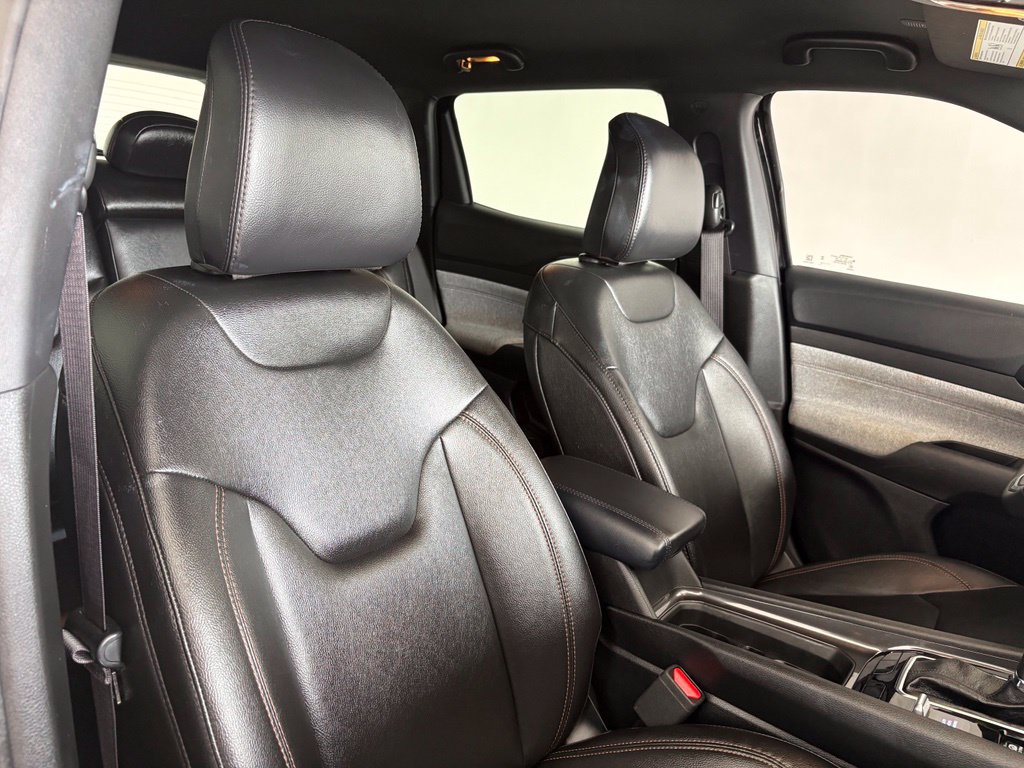 Used 2024 Jeep Compass Latitude AWD/4WD image 36