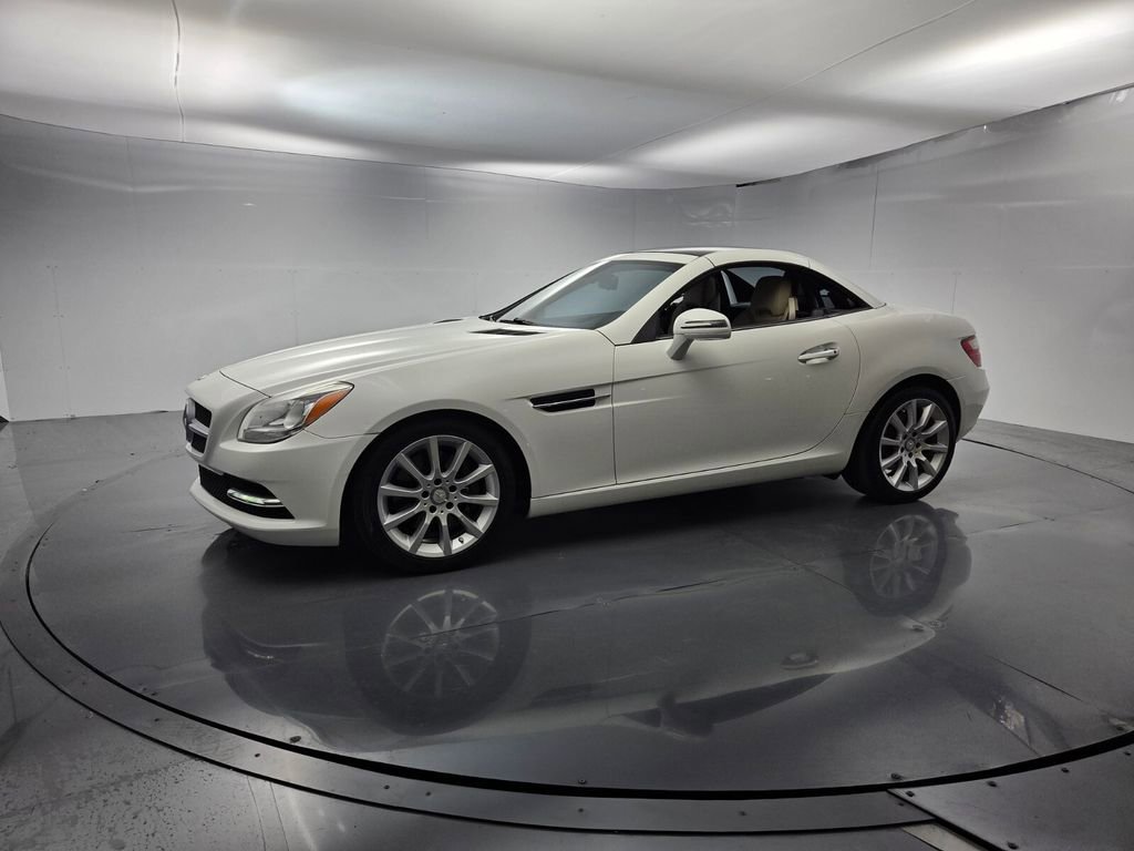 Used 2016 Mercedes-Benz SLK 300 image 45