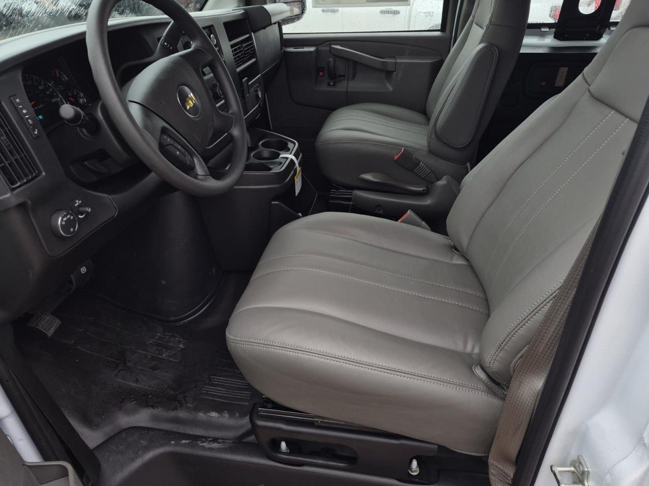 New 2026 Chevrolet Express 2500 w/ Driver Convenience Package RWD image 13