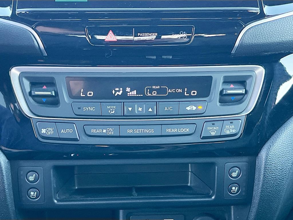 Used 2025 Honda Ridgeline Black Edition image 16