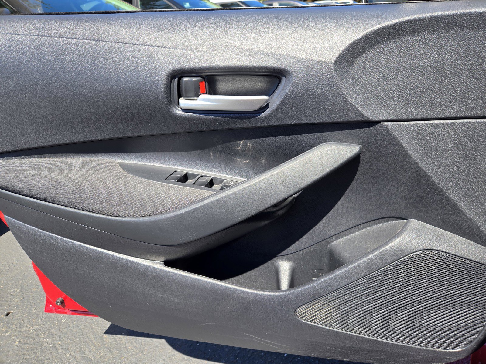 Used 2021 Toyota Corolla LE w/ Carpet Mat Package (TMS) FWD image 25