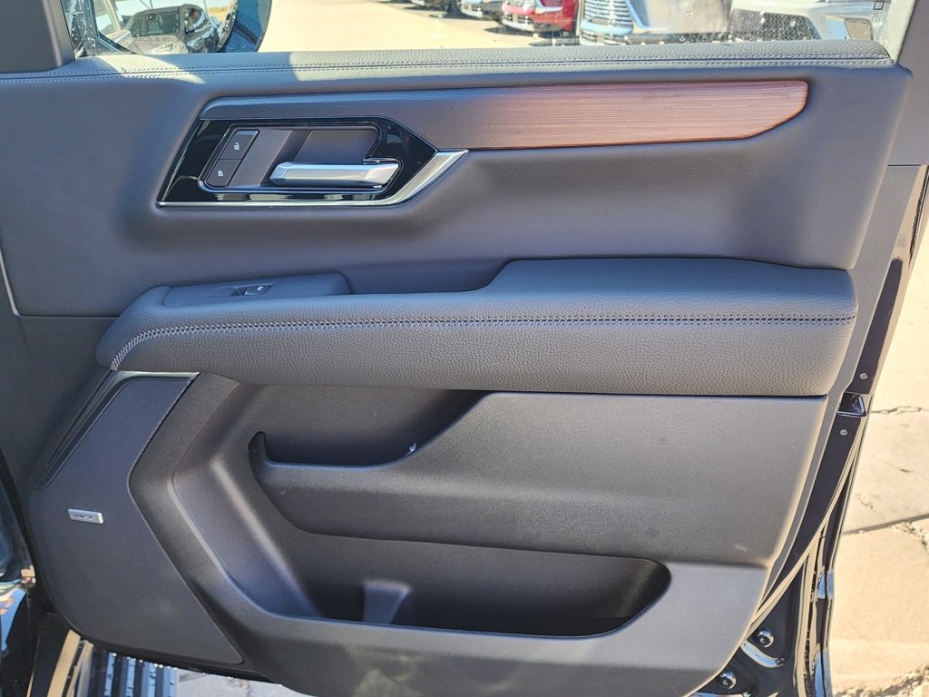 New 2026 GMC Yukon XL Denali w/ Sun & Power Step Package image 43