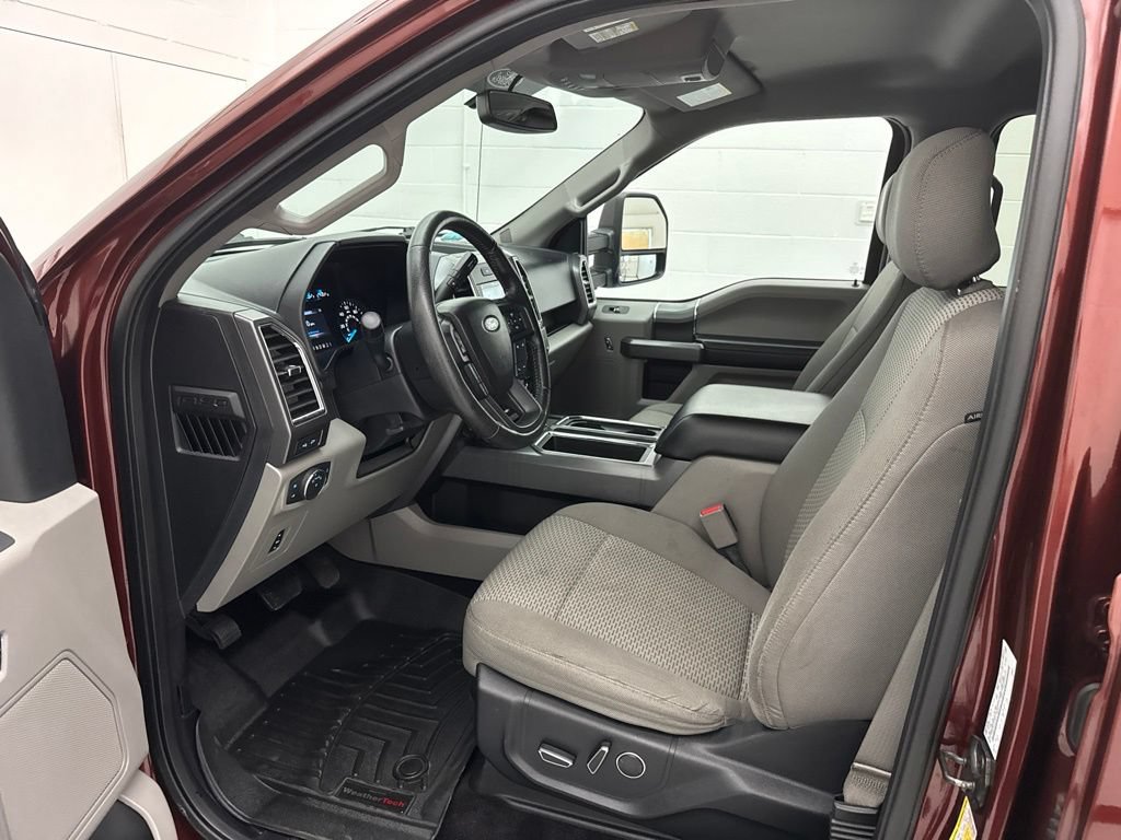 Used 2016 Ford F150 XLT w/ Equipment Group 302A Luxury AWD/4WD image 18