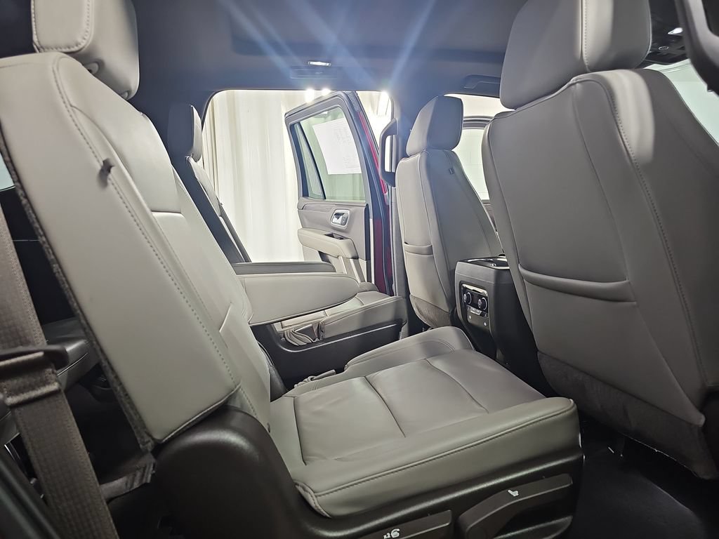 Used 2021 Chevrolet Tahoe LT w/ Luxury Package AWD/4WD image 14