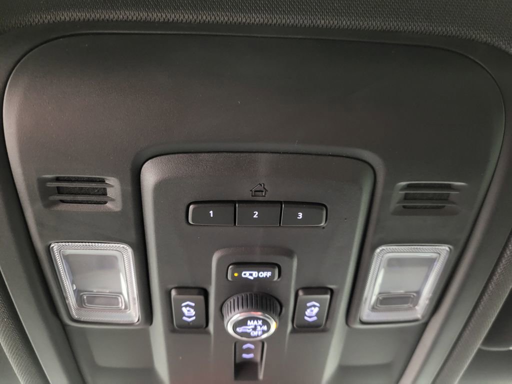 Used 2024 Chevrolet Tahoe RST w/ Luxury Package AWD/4WD image 19