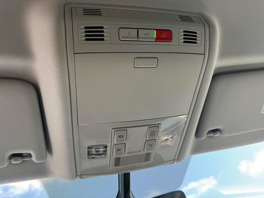 Used 2020 Volkswagen Arteon SE image 34