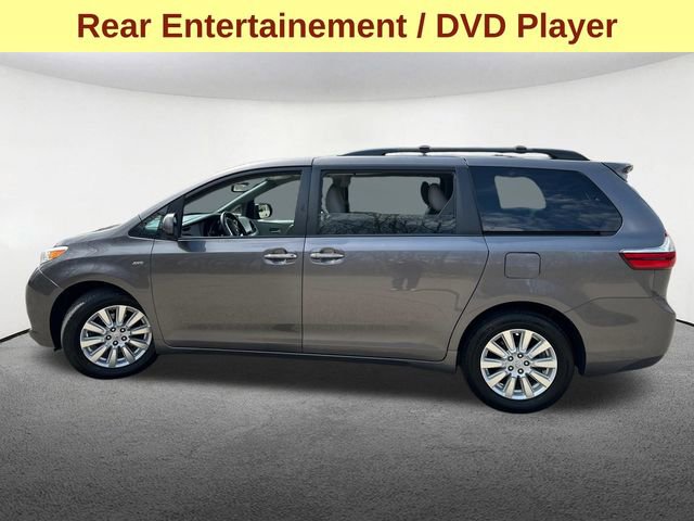 Used 2017 Toyota Sienna XLE Premium image 6