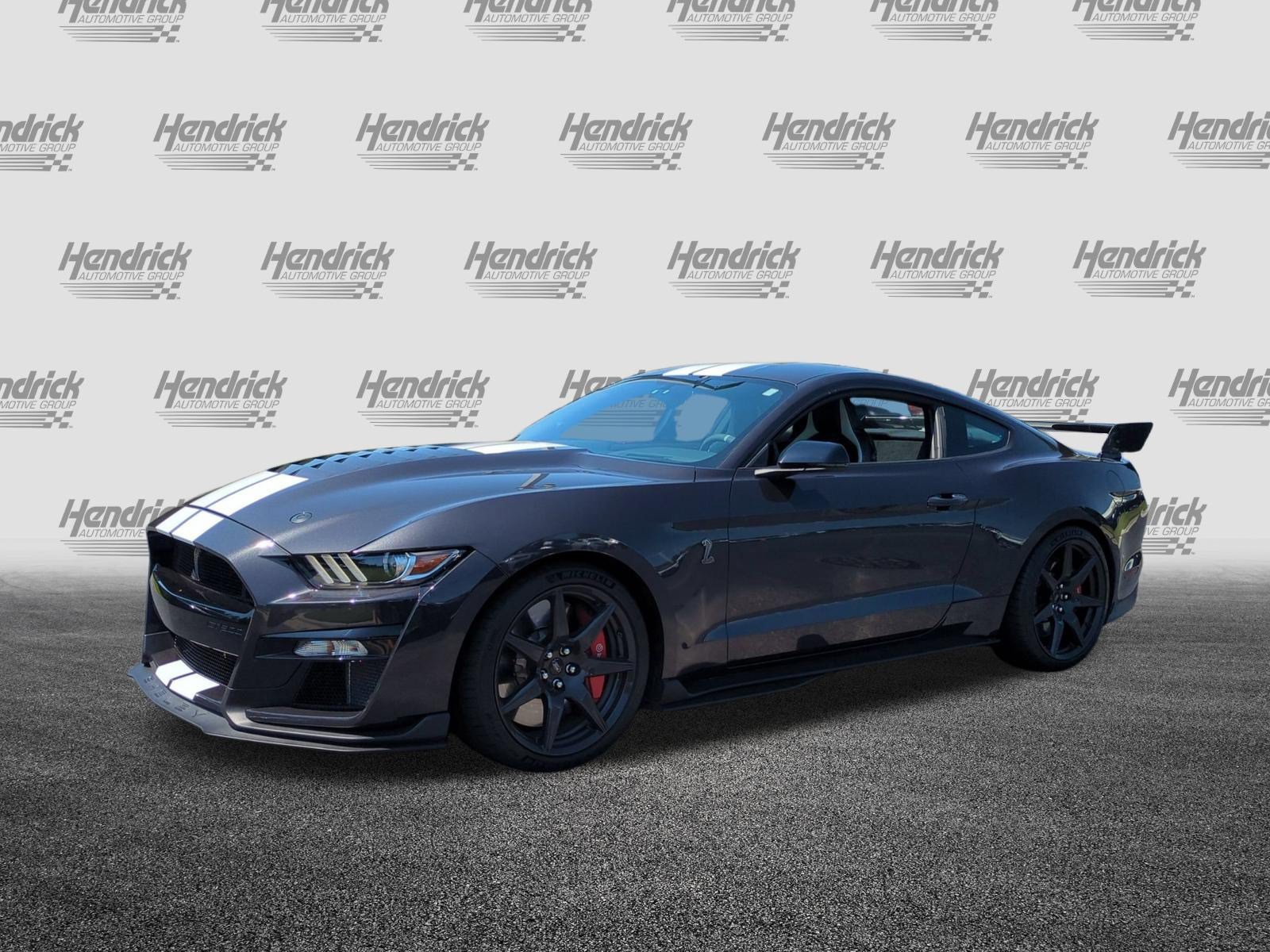 Used 2022 Ford Mustang Shelby GT500 w/ Carbon Fiber Track Pack RWD image 5