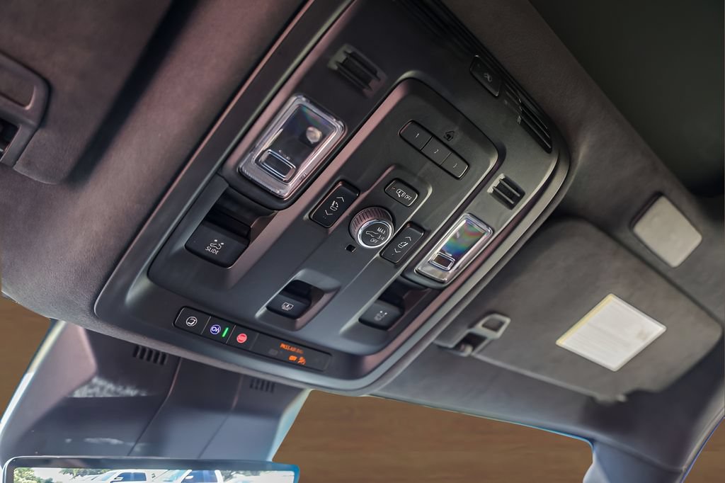 Certified 2023 Cadillac Escalade V AWD/4WD image 21
