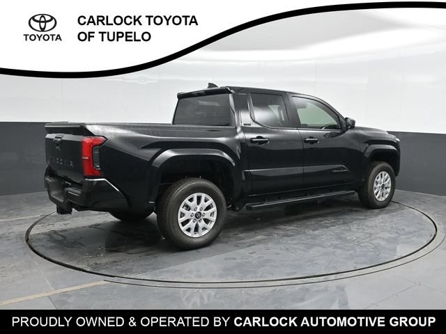 Used 2025 Toyota Tacoma SR5 AWD/4WD image 3