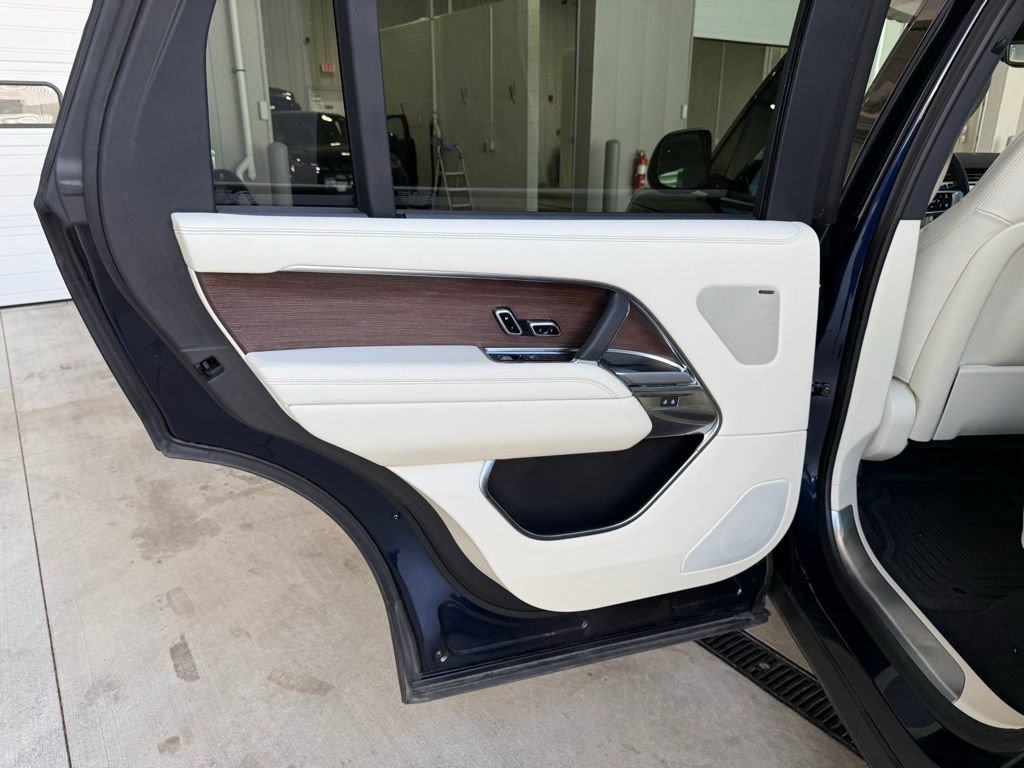 Certified 2023 Land Rover Range Rover Long Wheelbase SE image 19