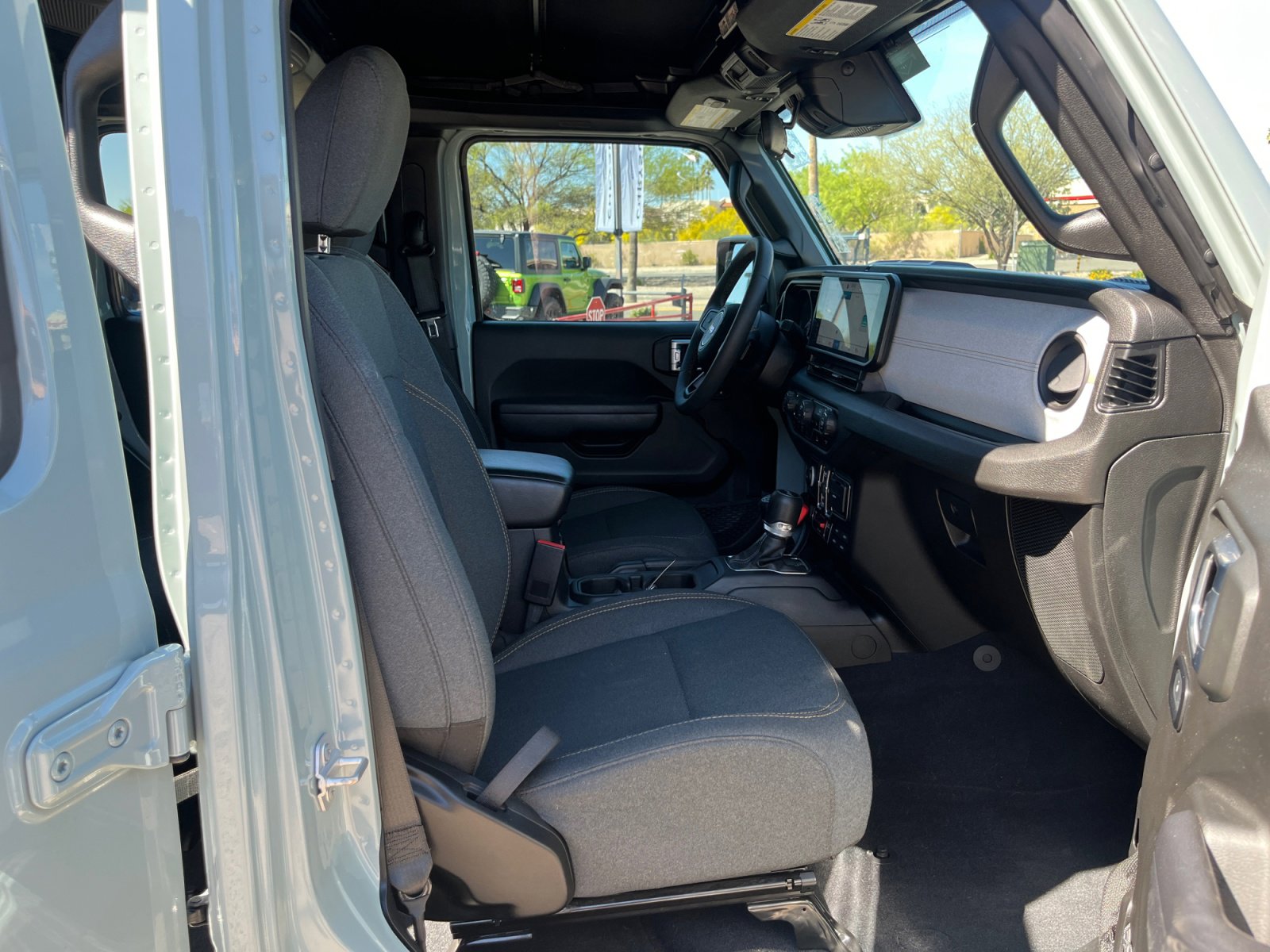 Used 2024 Jeep Wrangler Willys image 19